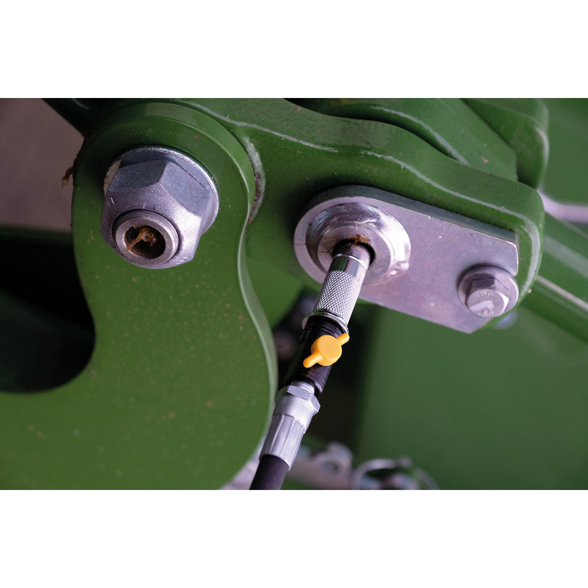 V2HD112F164672011235698BB655FA5F74ER7058592P3